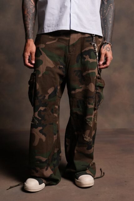Wolf Chopper Duke Cargo Pants in Woodland Camo